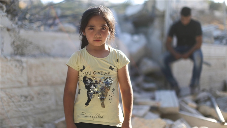 الطفلة رُقيّة "بلا مأوى" بعد هدم منزلها بالقدس (تقرير)