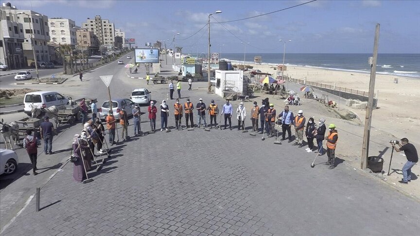 "حنعمرها".. مبادرة تطوعية تُعيد الحياة لـ"كورنيش" بحر غزة