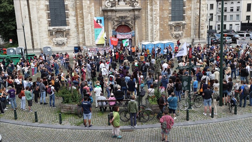 بلجيكا.. تظاهرة داعمة للاجئين يطالبون بتسوية أوضاعهم