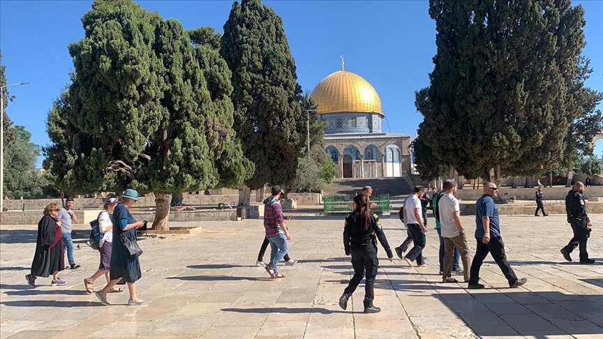 لليوم الثاني.. مستوطنون يستأنفون اقتحاماتهم للمسجد الأقصى