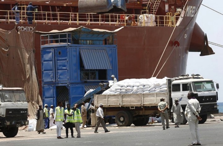 حكومة حمدوك تحذر من كارثة جراء إغلاق ميناء بورتسودان