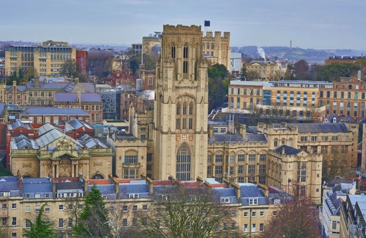 جامعة بريطانية تقيل بروفيسورا لانتقاده الاحتلال الإسرائيلي