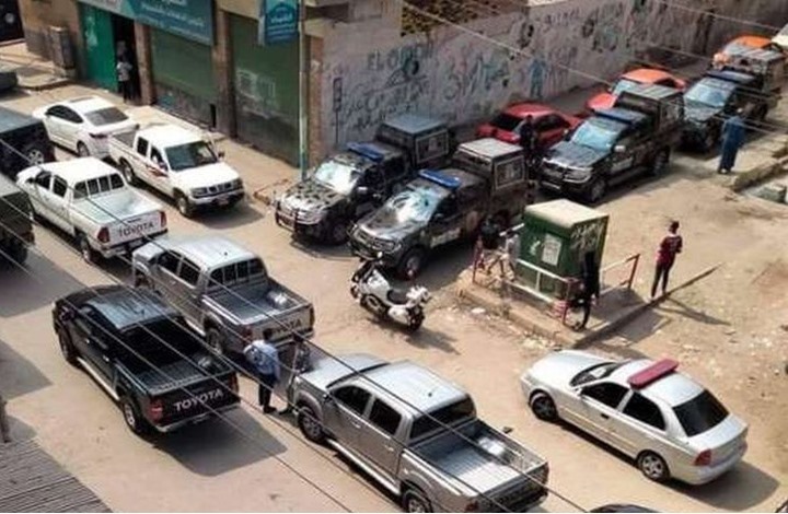 فيديو يوثق مقتل ضابطين في مصر على يد مسلح (شاهد)