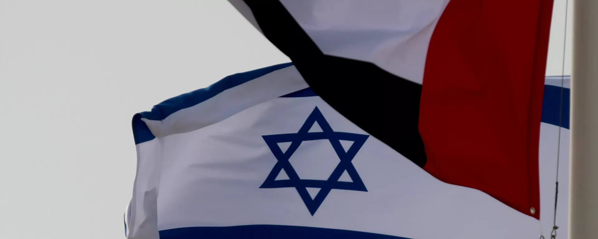 علم الإمارات و علم أبو ظبي، أغسطس 2020 - سبوتنيك عربي, 1920, 14.07.2021