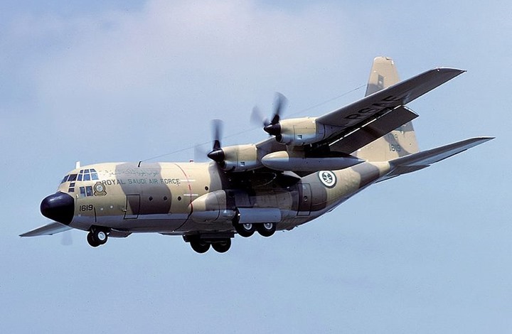 الحوثي يقصف أبها.. وغارات سعودية على صعدة