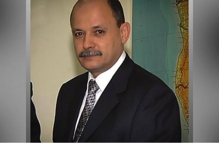 رئيس تحرير "الأهرام" السابق يضرب عن الطعام في سجن العقرب