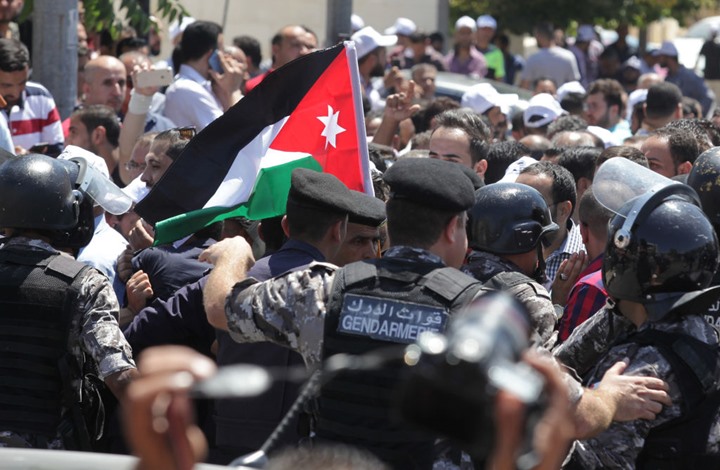 "عاصفة إلكترونية" لتحسين واقع حقوق الإنسان بالأردن