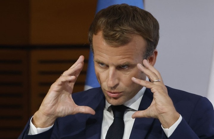 قذف الرئيس الفرنسي ماكرون بـ"البيض" مجددا (شاهد)