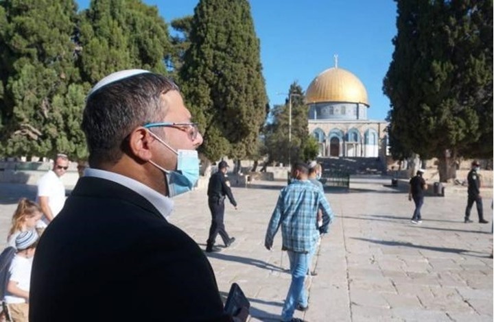 تهديد باقتحام الأقصى بأعلام الاحتلال.. واعتقالات بالضفة