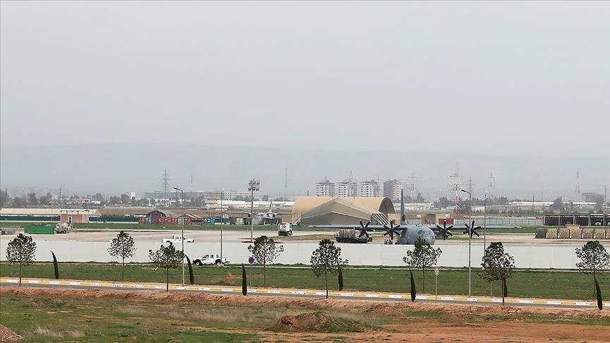 العراق يعلن إحباط 3 هجمات صاروخية استهدفت مطار بغداد