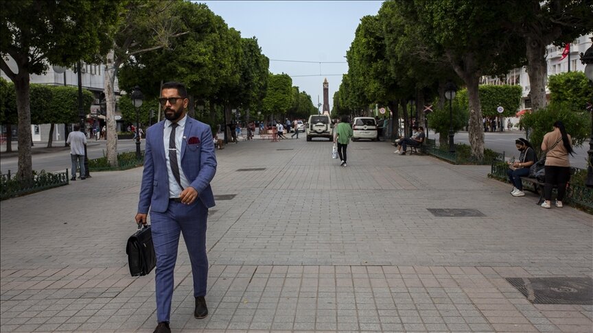 تونس تنتظر "خريطة طريق".. هل يرضخ سعيد للضغوط المحلية والدولية؟ (تحليل)