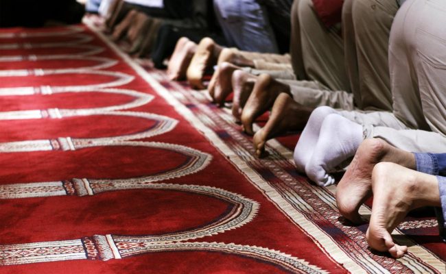 d981d8b1d8a7d8a6d8b6-d8a7d984d8b5d984d8a7d8a9-d981d98a-d8a7d984d985d8b0d987d8a8-d8a7d984d985d8a7d984d983d98a-650x400-1 فرائض الصلاة في المذهب المالكي