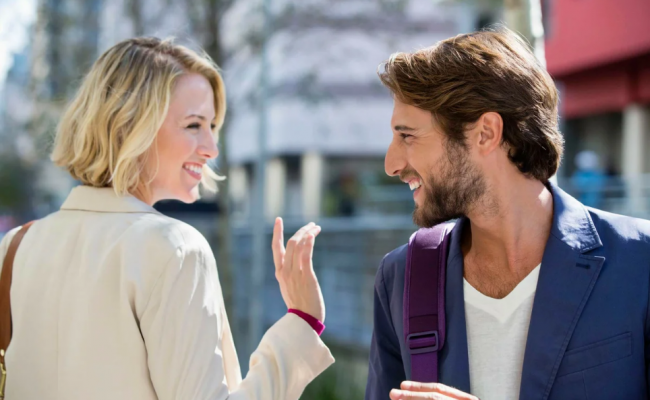 علامات الرجل المعجب في علم النفس