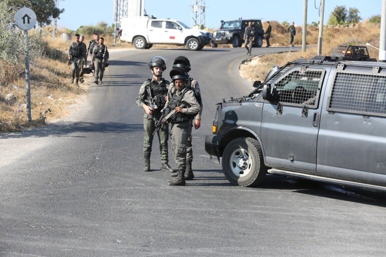03-3-1 مركز توقيف"عتصيون" جنوب الضفة، ومركز توقيف" حوارة" شمالا، يعتبران من مراكز التوقيف سيئة السمعة ومحطات تنكيل بالفلسطينيين كأول مراكز الاعتقال، كونهما تحت إشراف جنود الاحتلال وليس إدارة مصلحة السجون./المصدر: صفحات التواصل