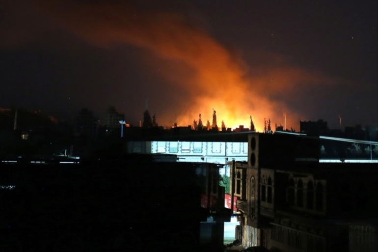 epa04942135 Smoke drifts through the air following airstrikes carried out by the Saudi-led coalition on a Houthi position in Sana'a, Yemen, early 21 September 2015. The Saudi-led coalition intensified airstrikes on Houthi positions in the Houthi-held capital Sana'a as fighting continued between the coalition-backed fighters and the Houthis and allied military units in Yemen's province of Marib, in an attempt to take back control of Sana'a from the Houthis. EPA/YAHYA