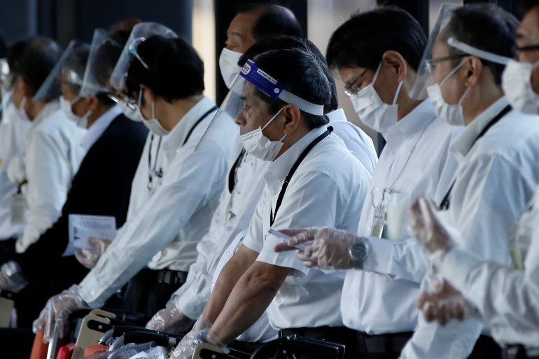 Japan reacts to the new coronavirus Omicron variant