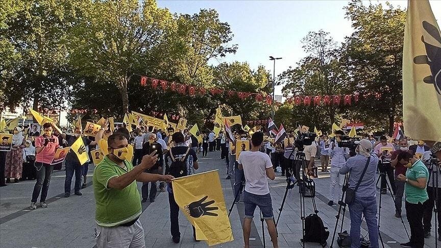 في ذكراها الثامنة.. مصريون يتذكرون "رابعة"