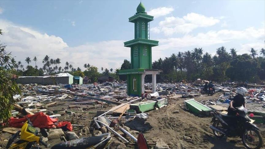 ballo-1 ارتفاع عدد ضحايا تسونامي إندونيسيا إلى ألفين و91 شخصًا