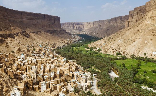 كم مساحة اليمن بدون الربع الخالي