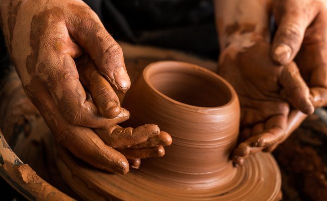 من طرق تطبيق البطانات الملونة
