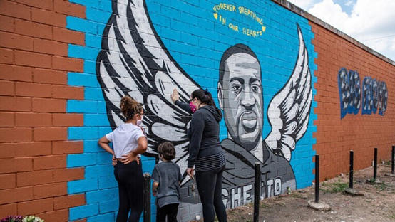 موقع مقتل فلويد يتحول لمكان مقدس يشفى فيه المرضى