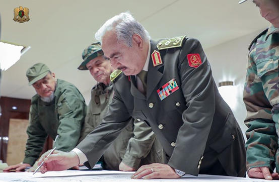 محكمة أمريكية تستدعي حفتر وداعميه