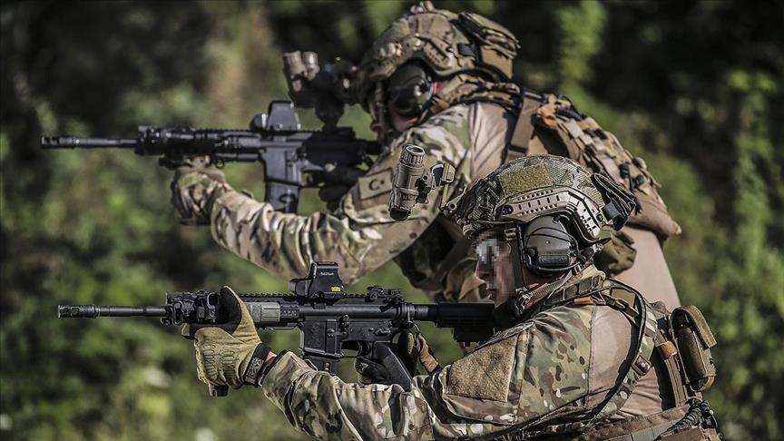 الدفاع التركية: تحييد 8 إرهابيين من "بي كا كا" شمالي العراق