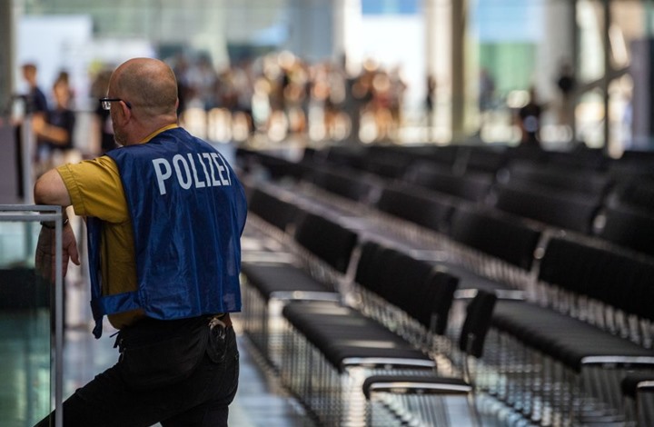 إيقاف جنديين ألمانيين حاولا تجنيد مرتزقة للقتال في اليمن