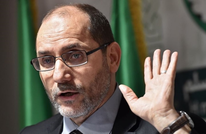 هكذا رد رئيس أكبر حزب إسلامي جزائري على ماكرون (شاهد)