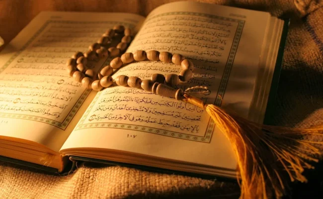 على كم حرف نزل القران
