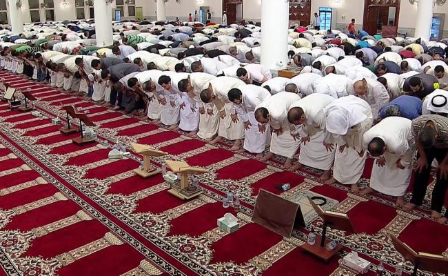متى تخلص صلاة التراويح