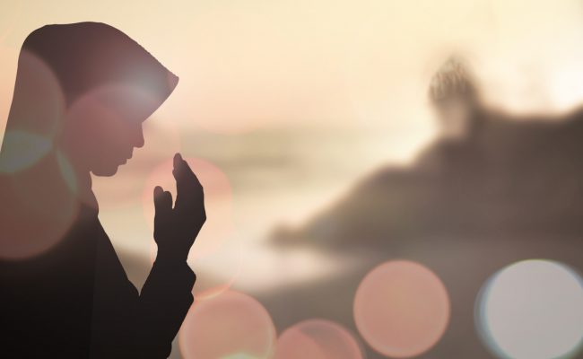 من أول من أسلم من النساء