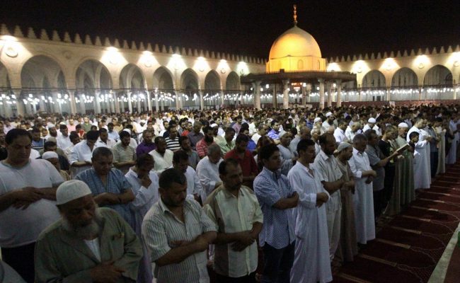 هل اليوم في صلاة تهجد