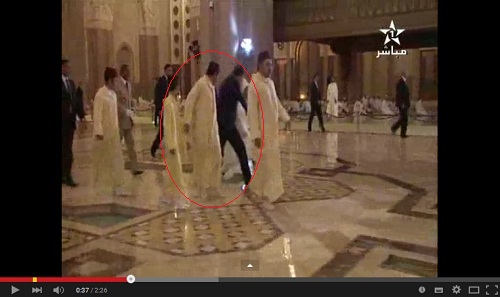 images_videos6_m6_h2-1 سقوط أحد مرافقي الملك في حوض مائي داخل مسجد الحسن الثاني