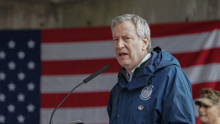 عمدة نيويورك يعلن عن خطة كبرى لإصلاح الشرطة