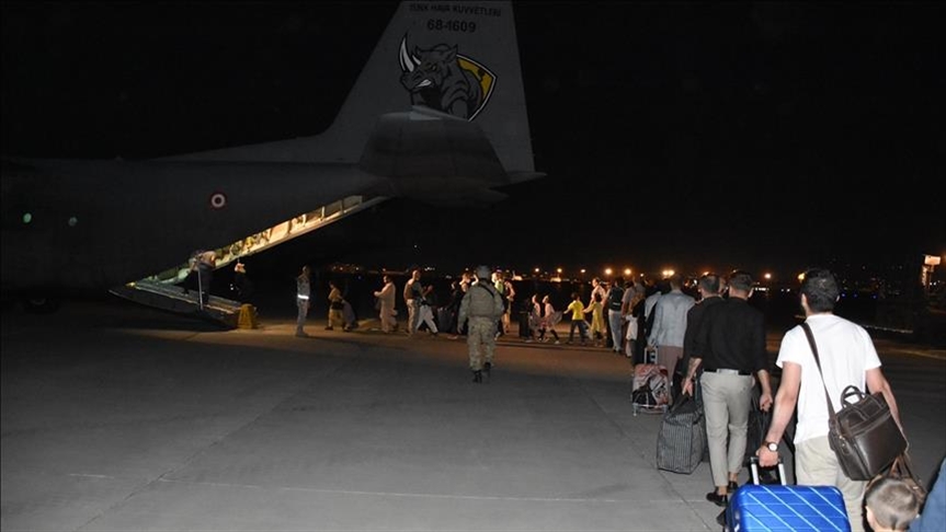 تركيا تجلي 379 من رعاياها في أفغانستان