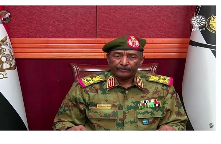 البرهان يدافع عن الانقلاب ويتحدث عن موعد تشكيل الحكومة
