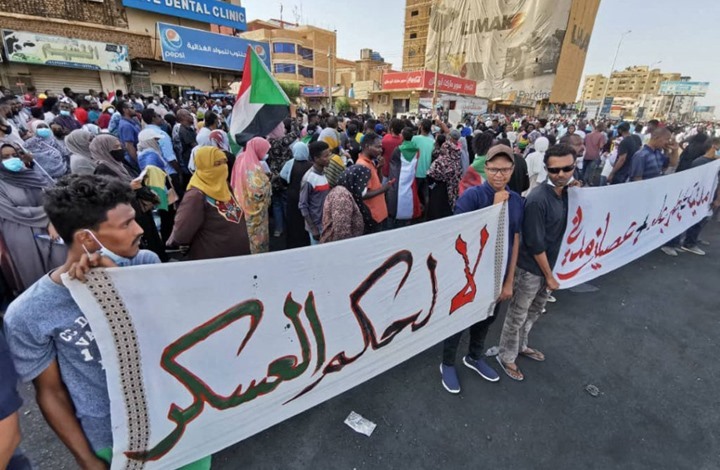 جوبا تقود وساطة.. وإعادة اعتقال محسوبين على البشير