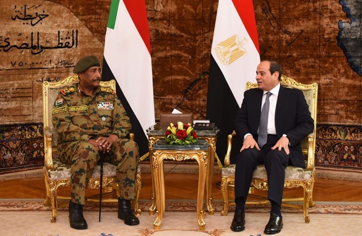 لماذا التناقض في موقف الغرب بين انقلابي البرهان والسيسي؟