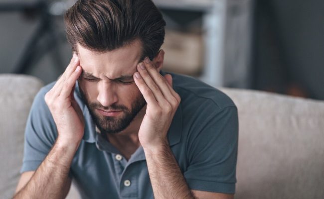 صداع مقدمة الراس الأسباب والتشخيص والعلاج