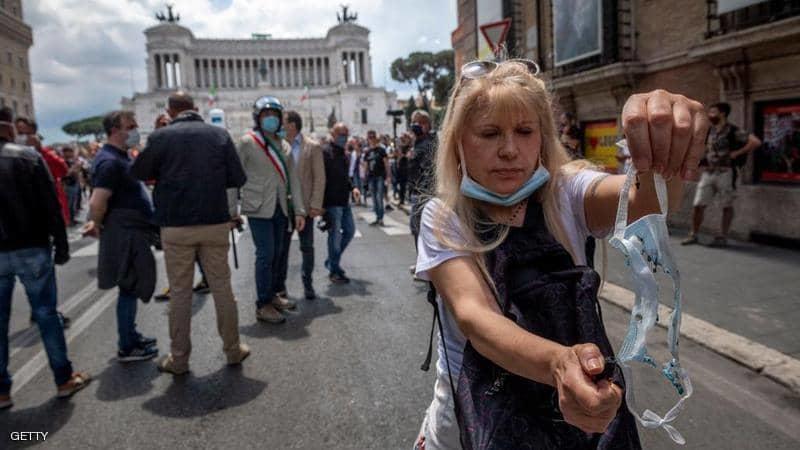 تحذير إيطالي قبل عودة السياحة