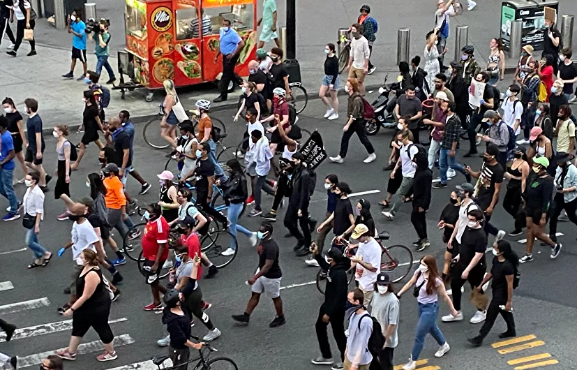 شرطة نيويورك تعلن اعتقال 350 شخصا على خلفية الاحتجاجات