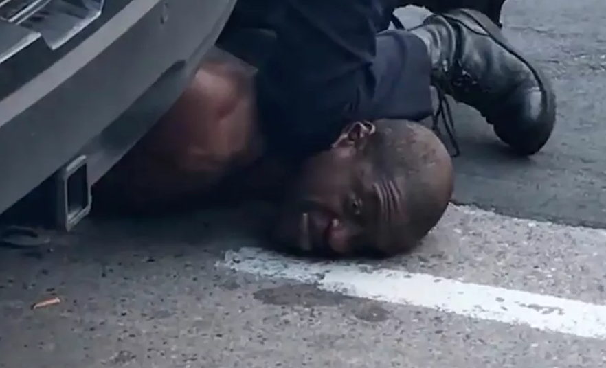 تشريح مستقل يؤكد وفاة فلويد مختنقا