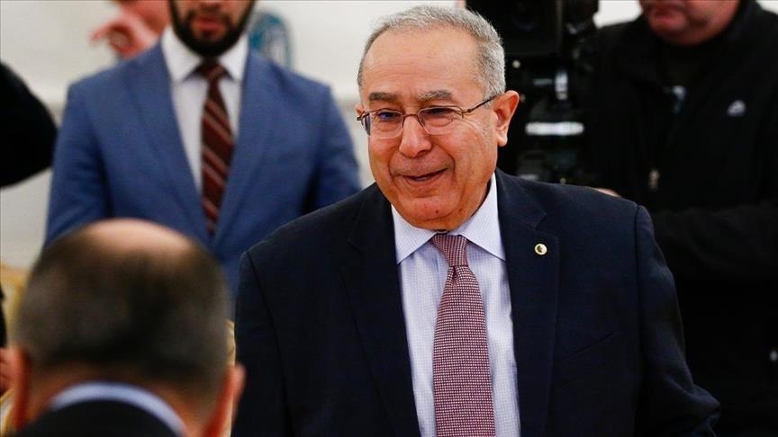 وزير خارجية الجزائر يزور تونس للمرة الثالثة خلال شهر