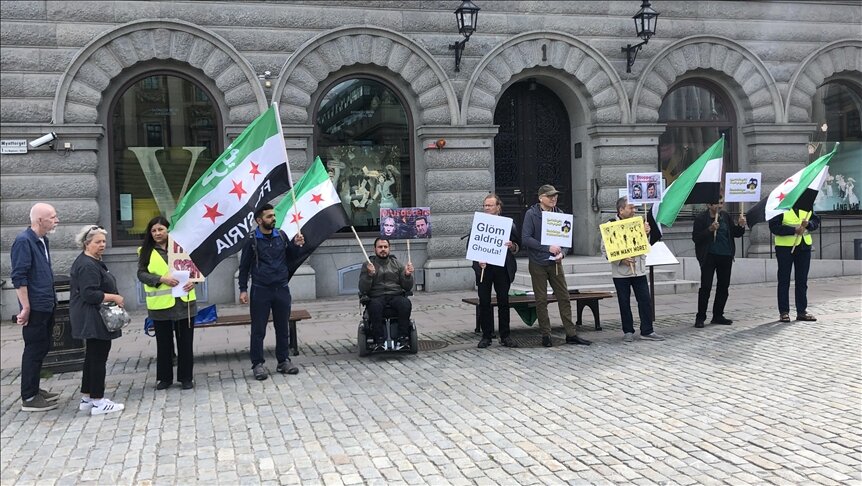 السويد.. وقفة احتجاجية في ذكرى مجزرة الغوطة الشرقية