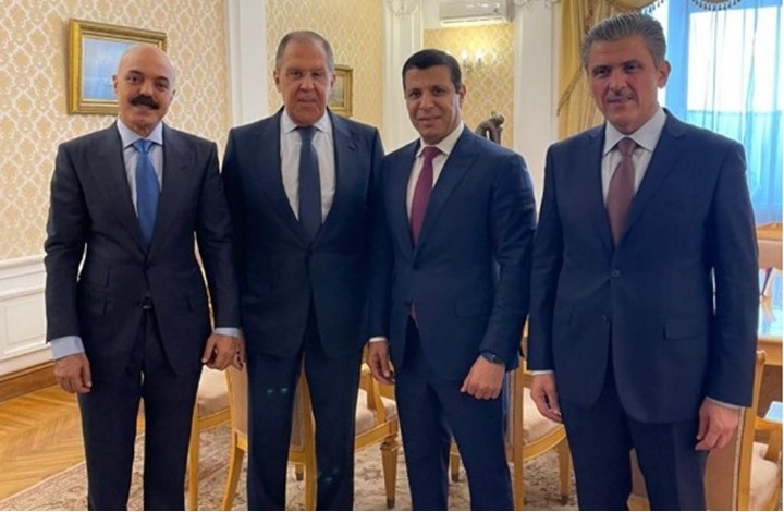 صحيفة: دحلان يسبق عباس إلى موسكو.. هذه أهدافه