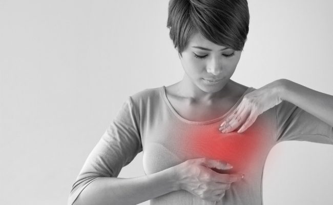 ألم فى الثدى عند لمسه