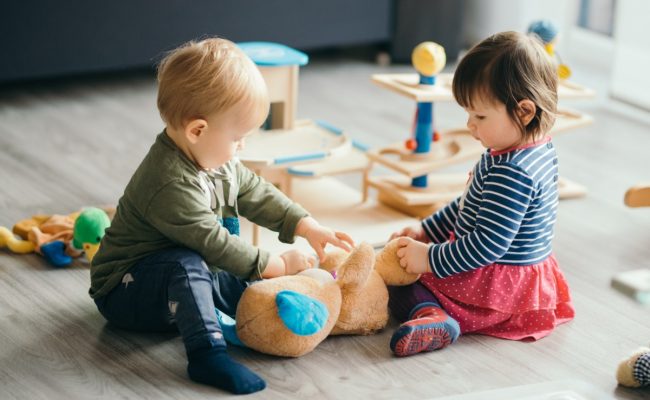 أهمية مرحلة الطفولة في بناء الشخصية