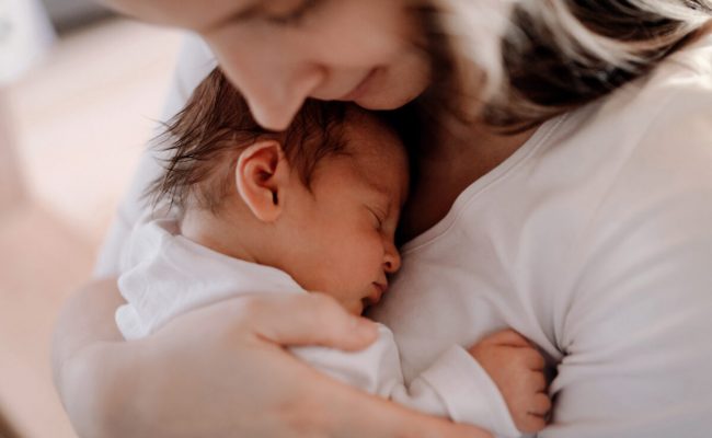 العلاقة بين الرضاعة وفقدان الوزن