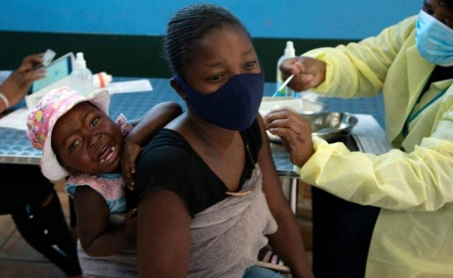 ماذا يعني اوميكرون المتحور الجديد